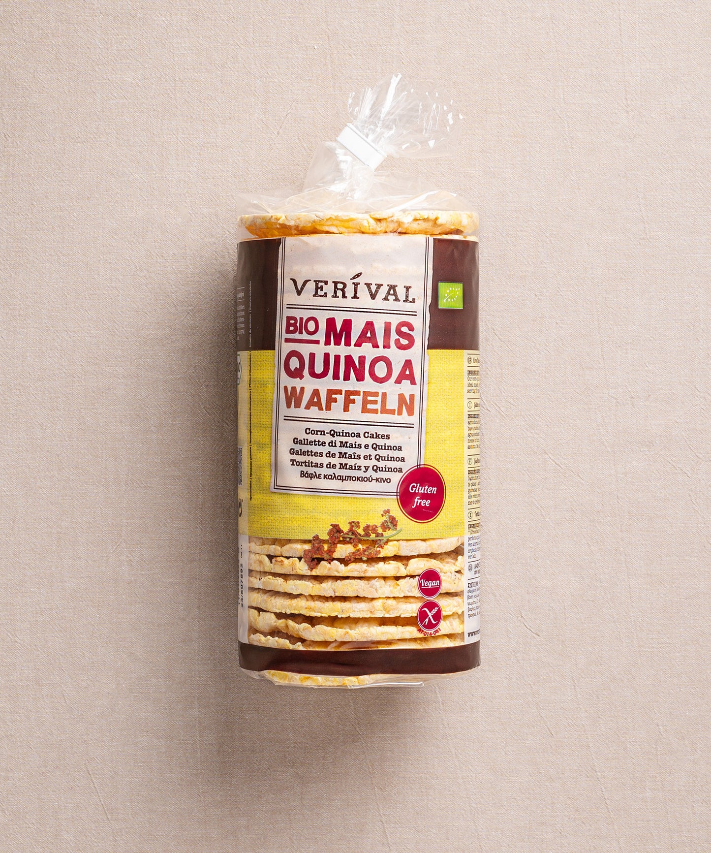 Die Mais-Quinoa-Waffeln von Verival Bio sind in transparenter Folie verpackt. Das Etikett verweist auf die glutenfreien und biologischen Eigenschaften – eine köstliche pflanzliche Proteinquelle für gesundheitsbewusste Snacker.